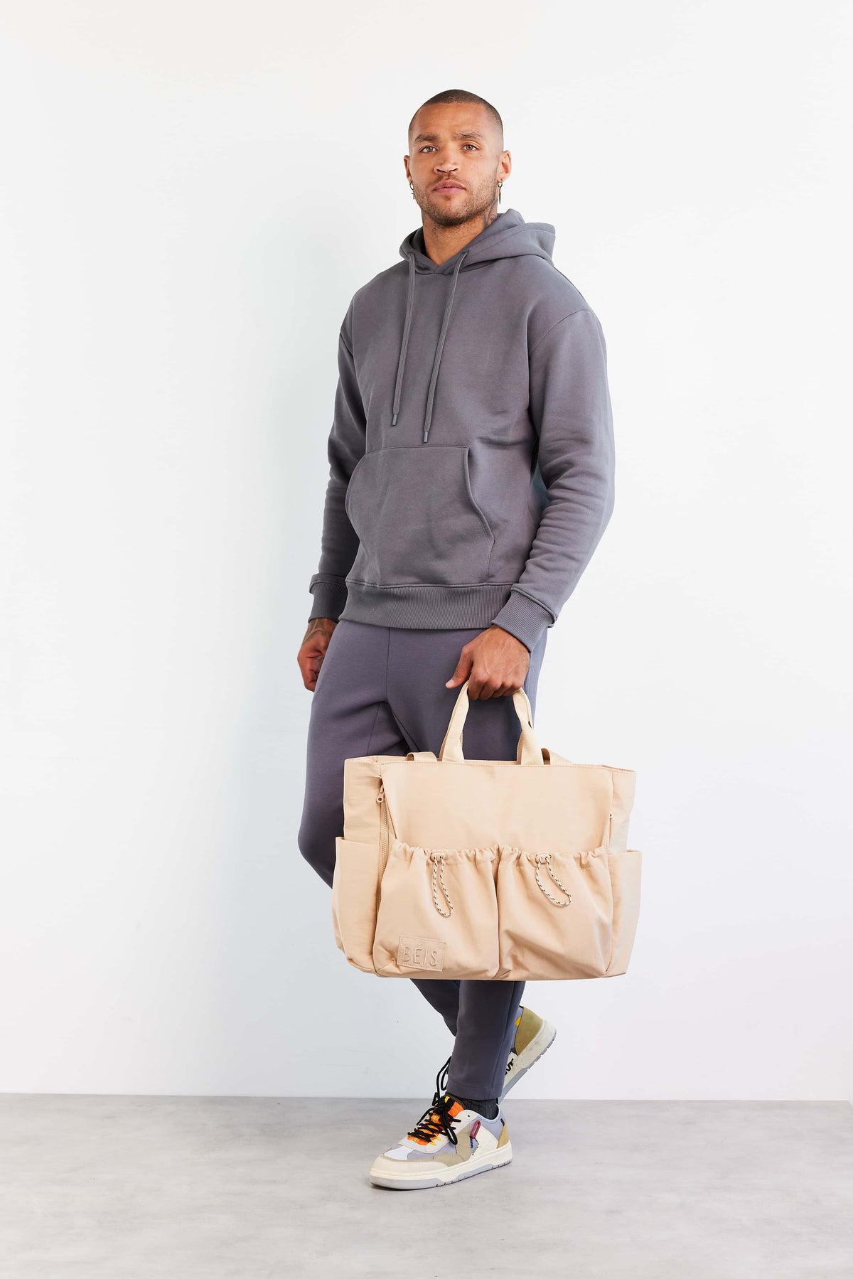 The Sport Carryall in Beige - Image 9