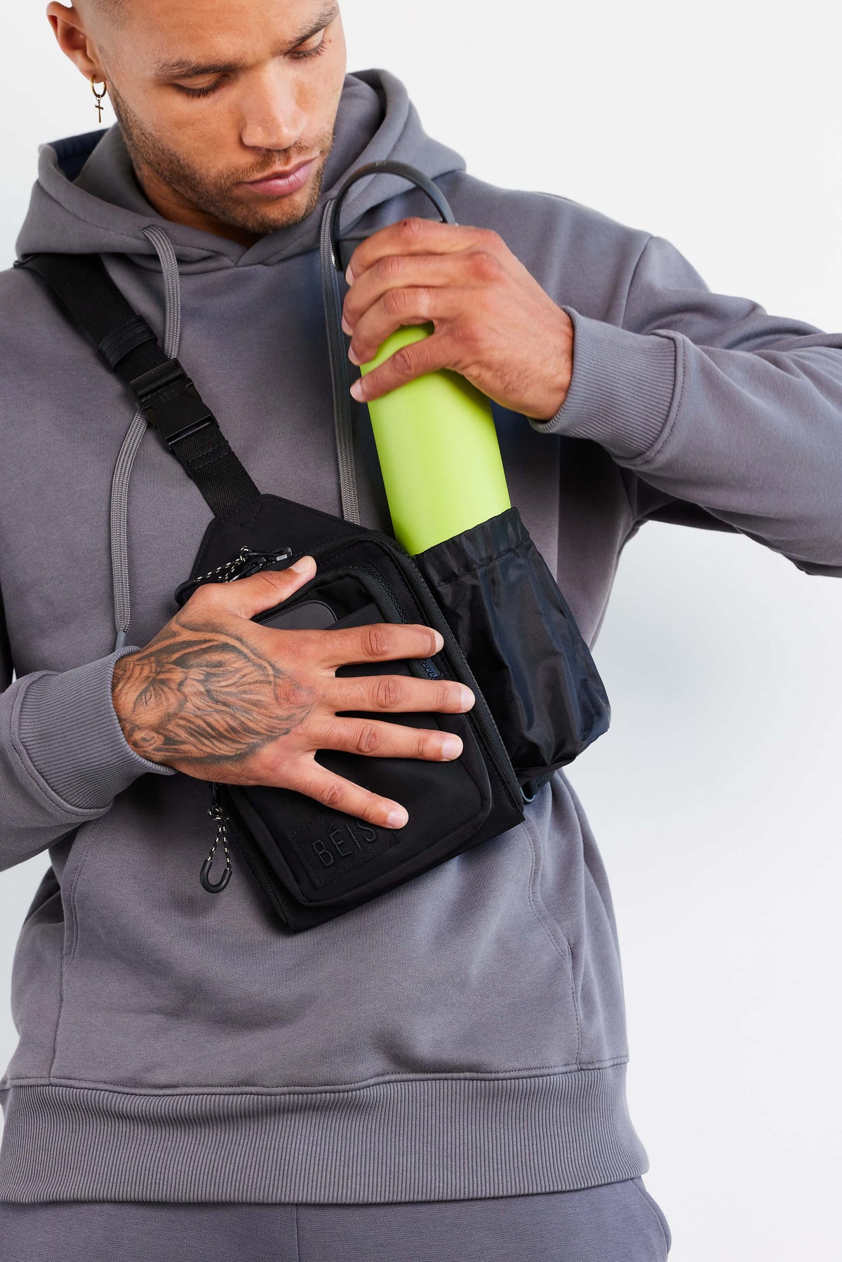 The Sport Sling in Black - Image 7