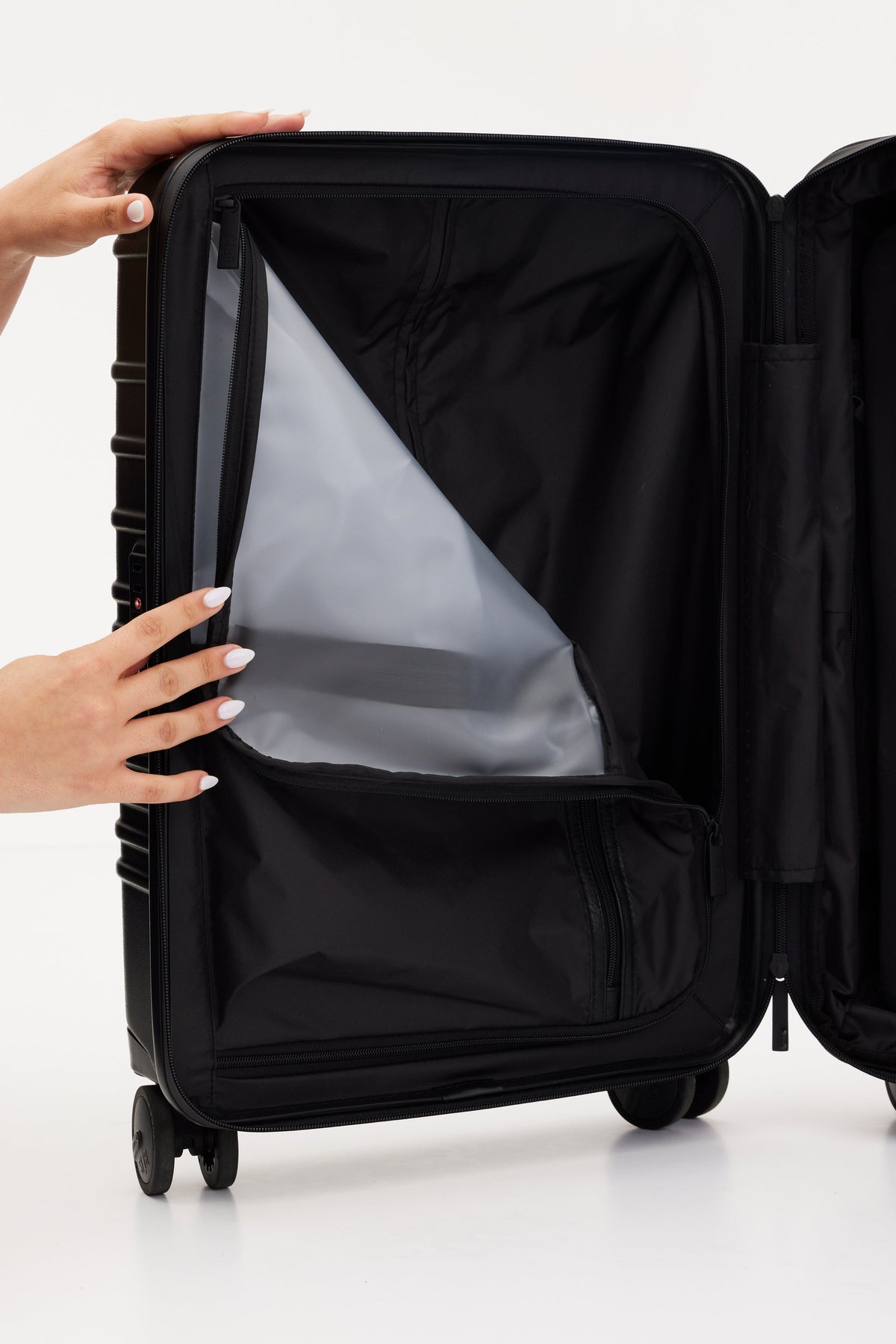 Resale The Carry-On Roller in All Black - Image 8
