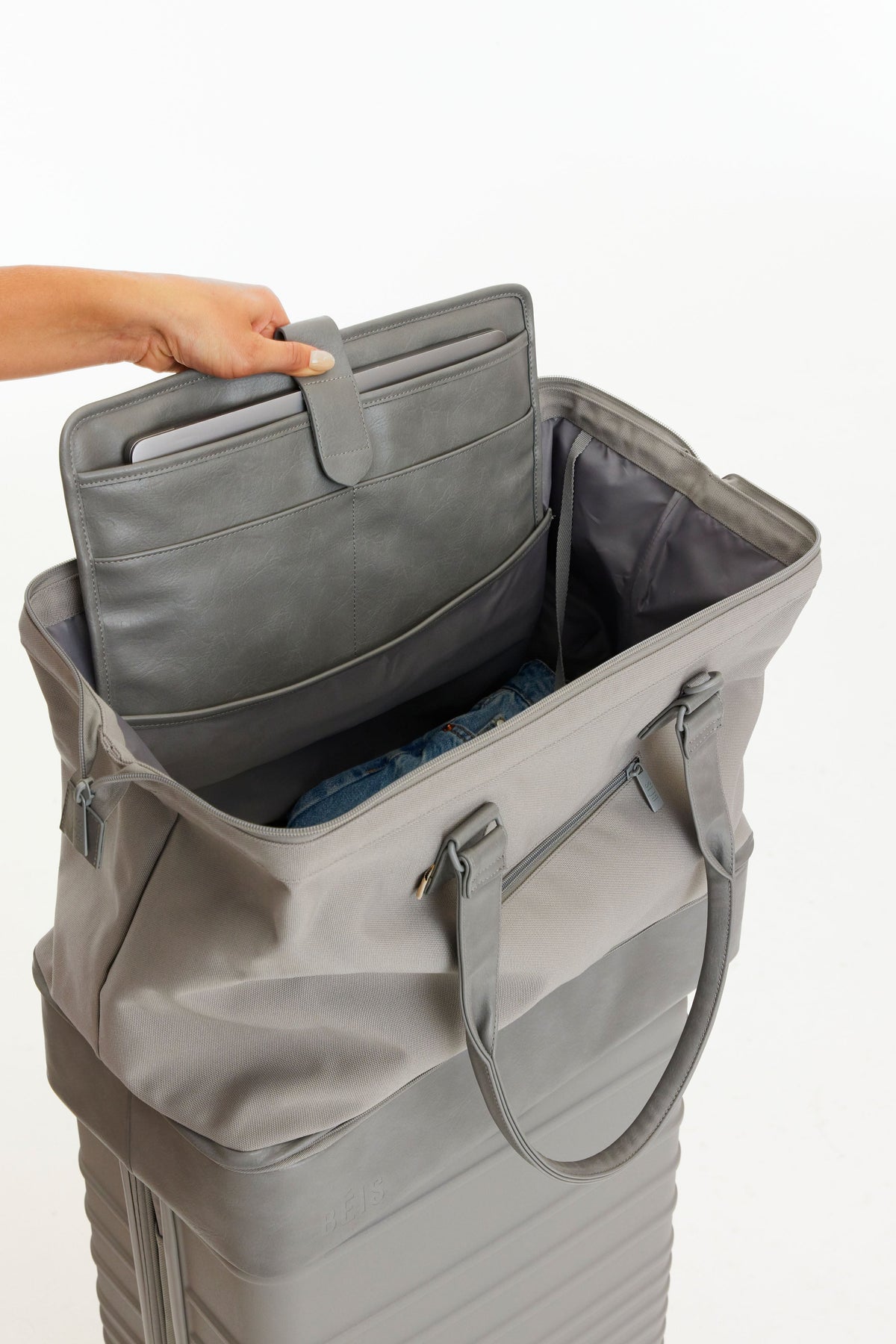 Resale The Convertible Weekender in Grey - Image 7