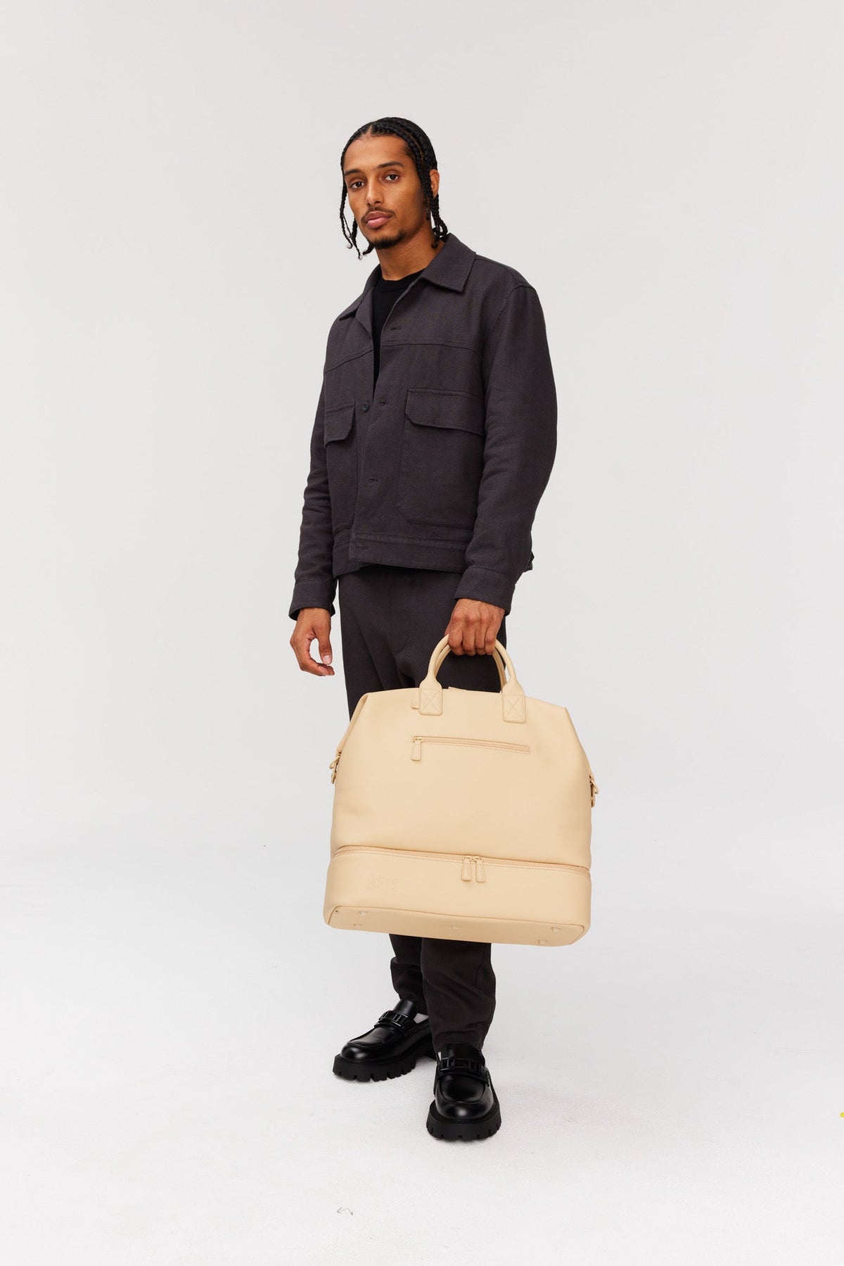 The Premium Weekender in Beige - Image 10