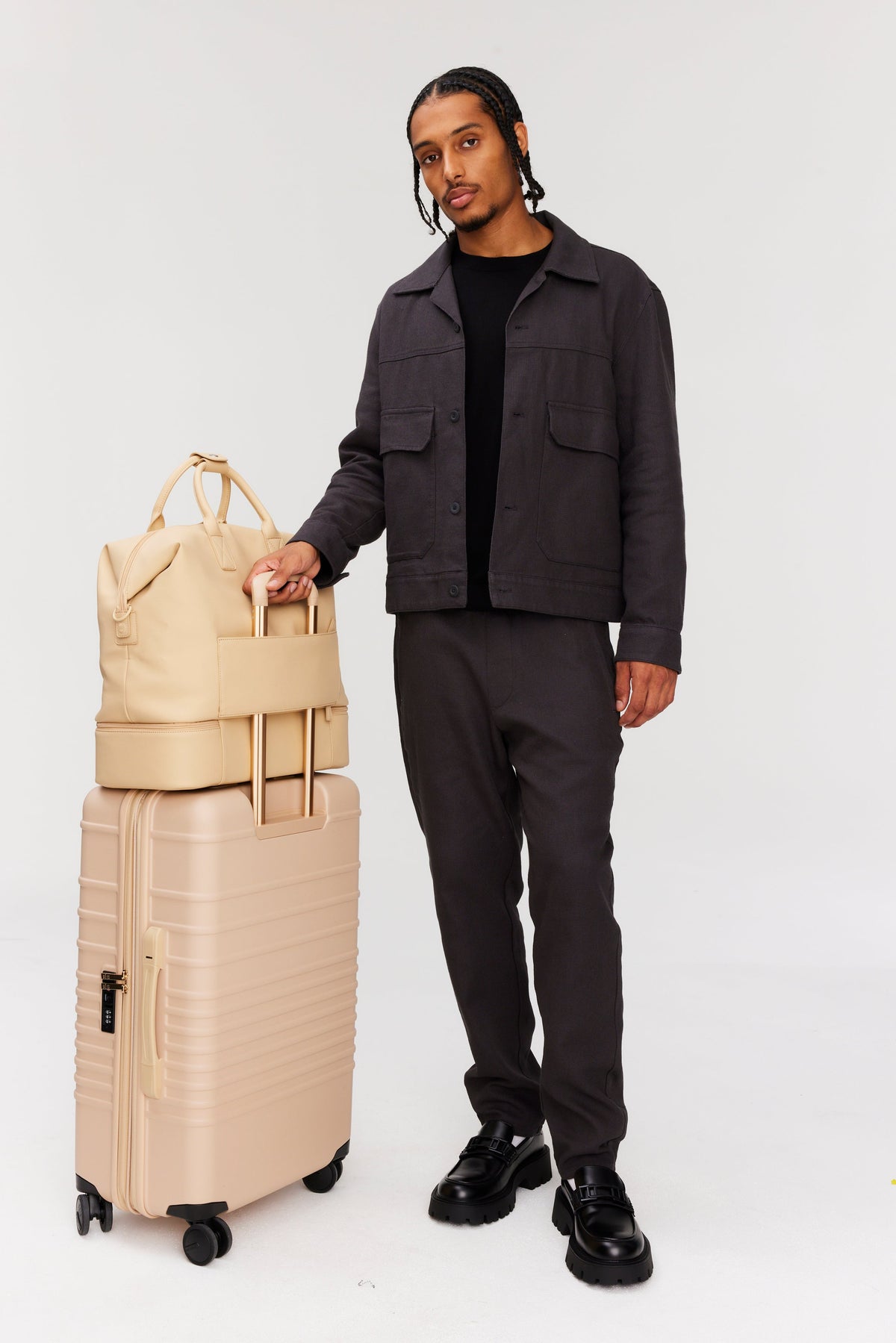 The Premium Weekender in Beige - Image 9