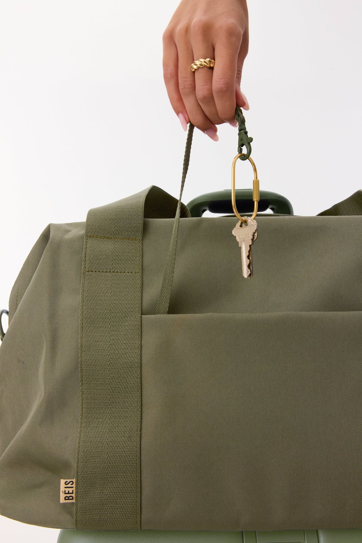 The BÉISics Duffle in Olive - Image 4