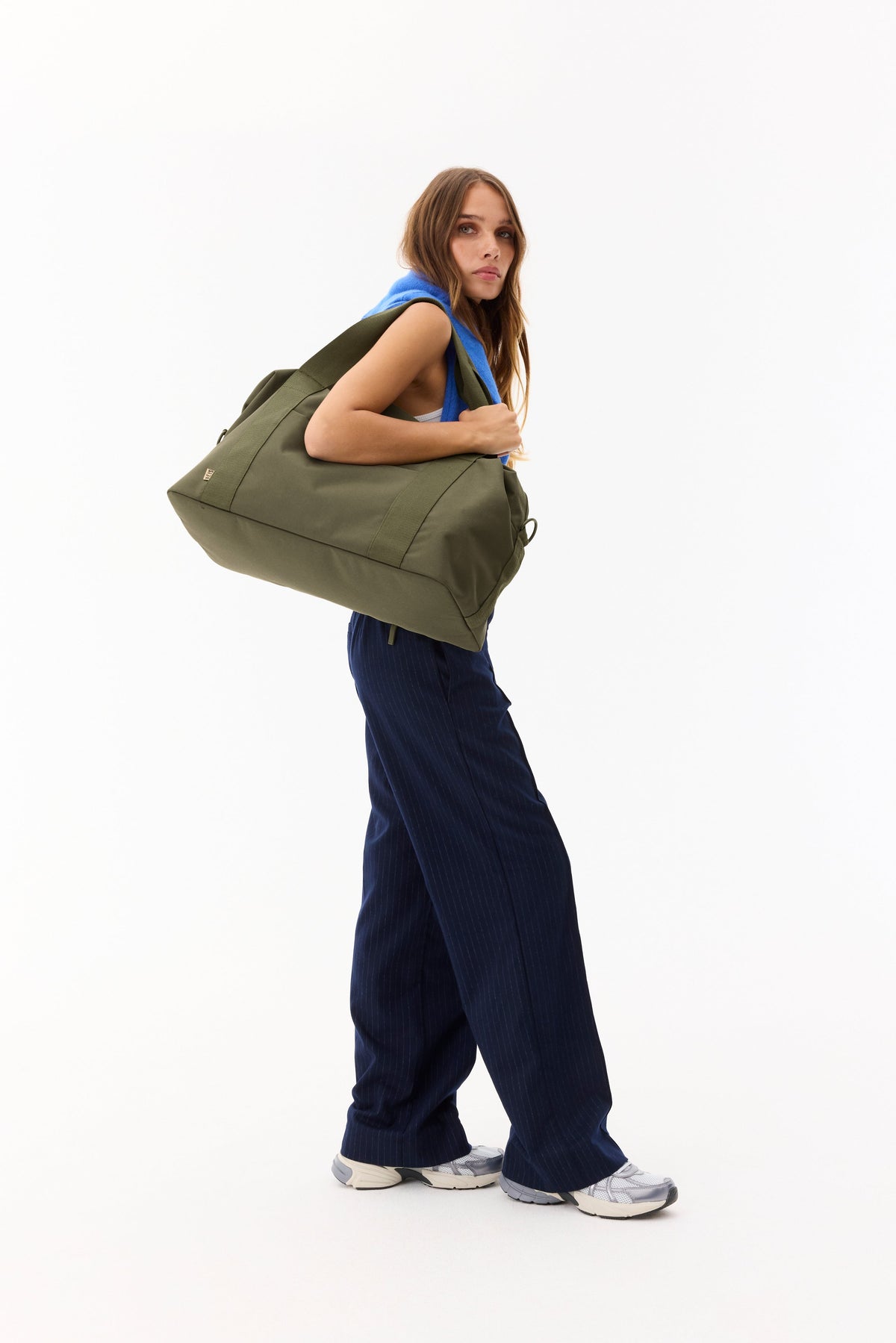 The BÉISics Duffle in Olive - Image 5