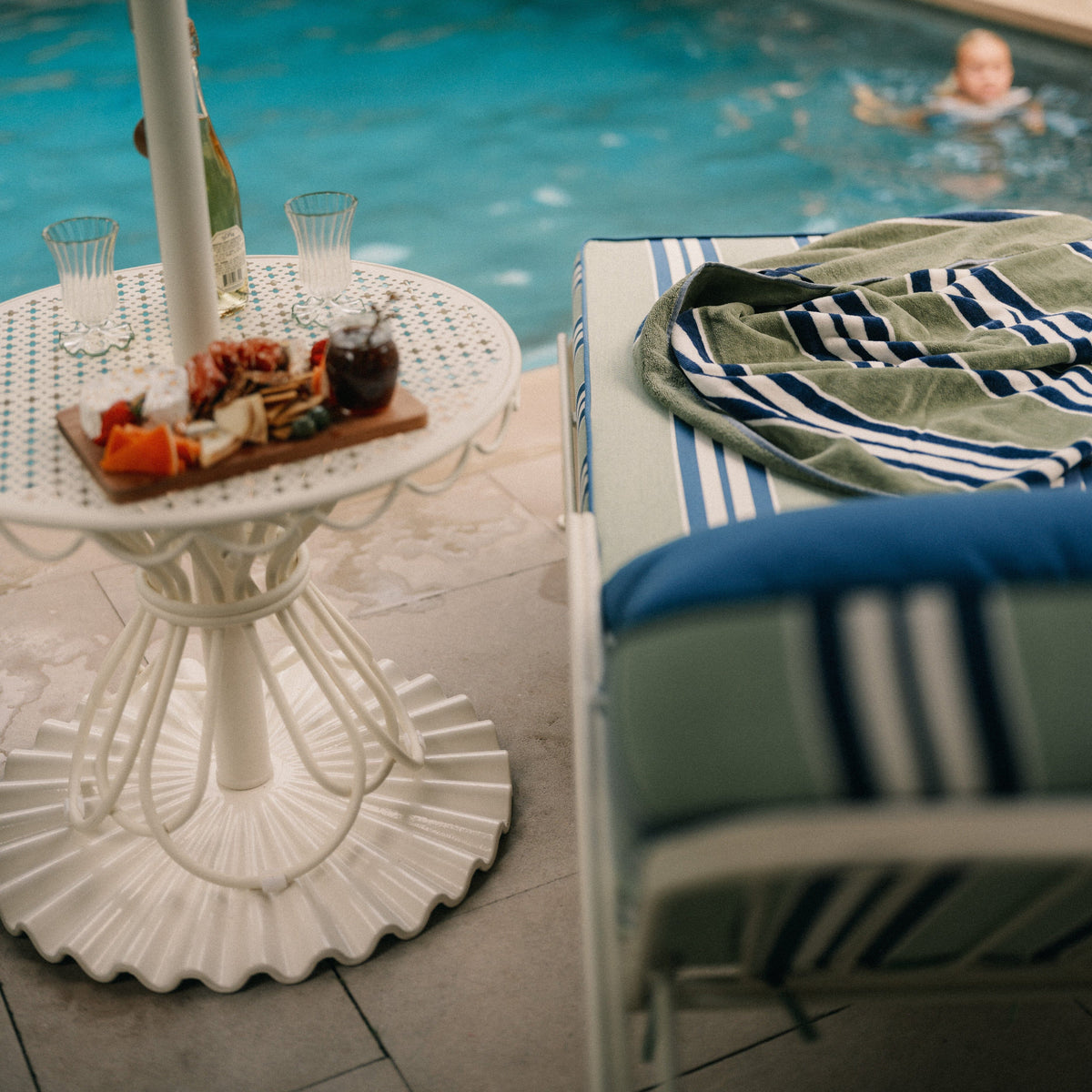 The Al Fresco Side Table - Image 2