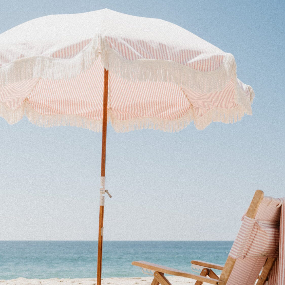 The Premium Beach Umbrella - Image 12