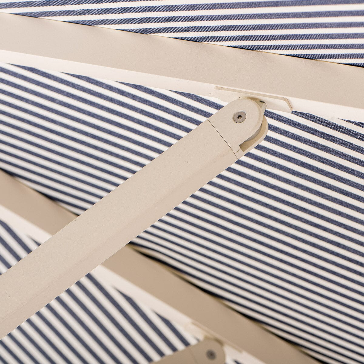 The Resort Market Umbrella - Image 3