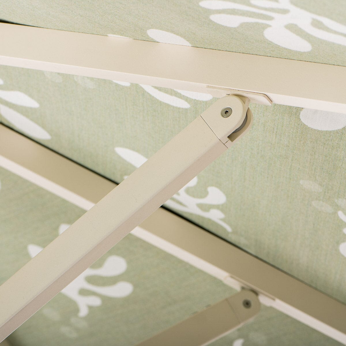 The Resort Market Umbrella - Image 5