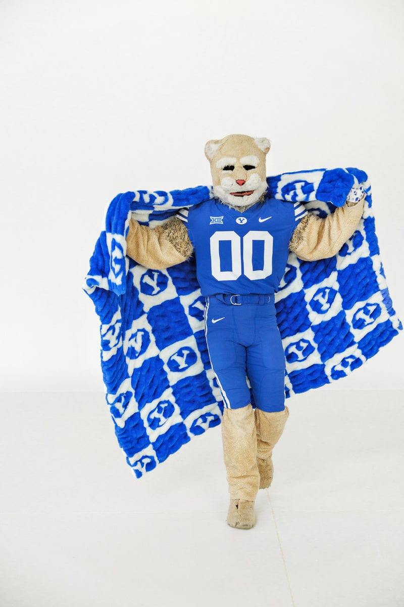 BYU Cougars Blanket - Hugs - Image 4
