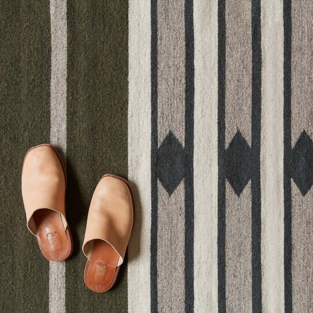 Bandera Handwoven Accent Rug - Image 2