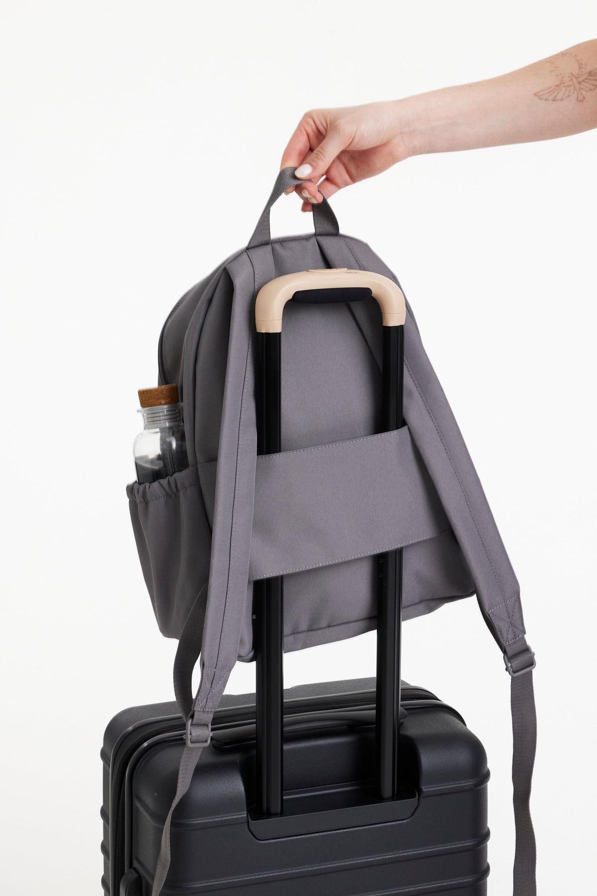 The BÉISics Backpack in Grey - Image 4