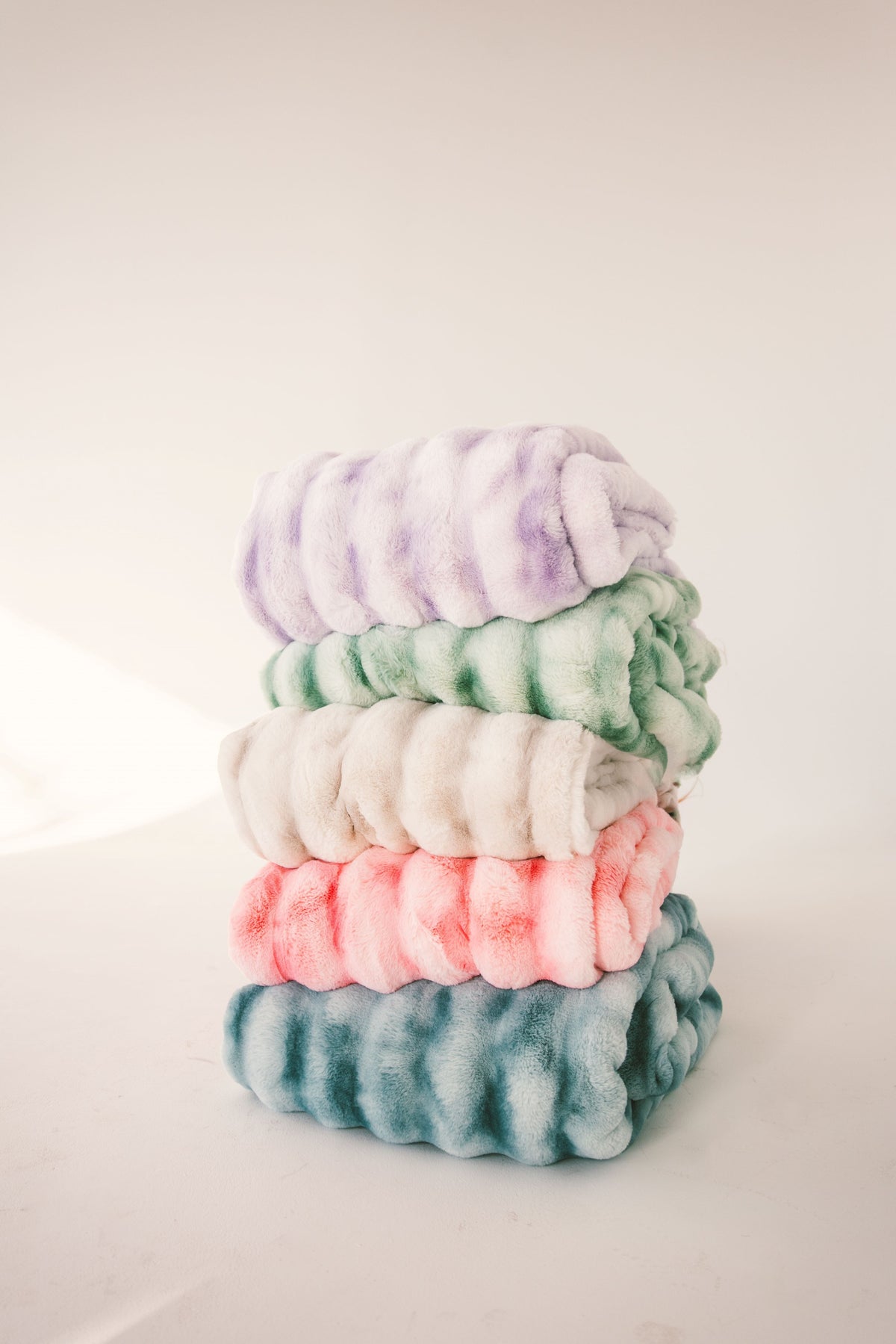 Extreme Ultra Cloud Pink Lemonade Blanket - Image 4