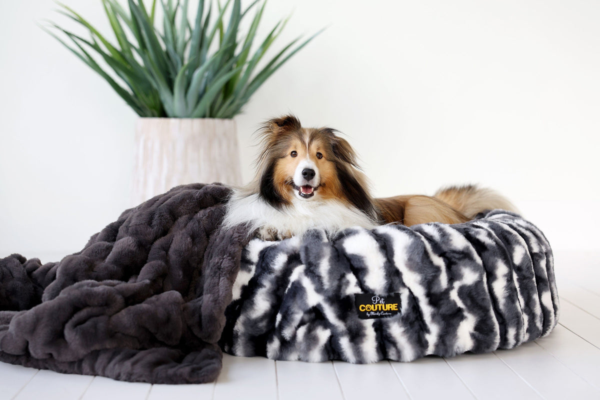 Cloudy Day Black Pet Bed COVER ONLY - Image 3