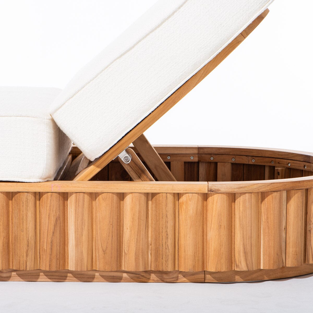 The Daisy Sun Lounger - Image 12