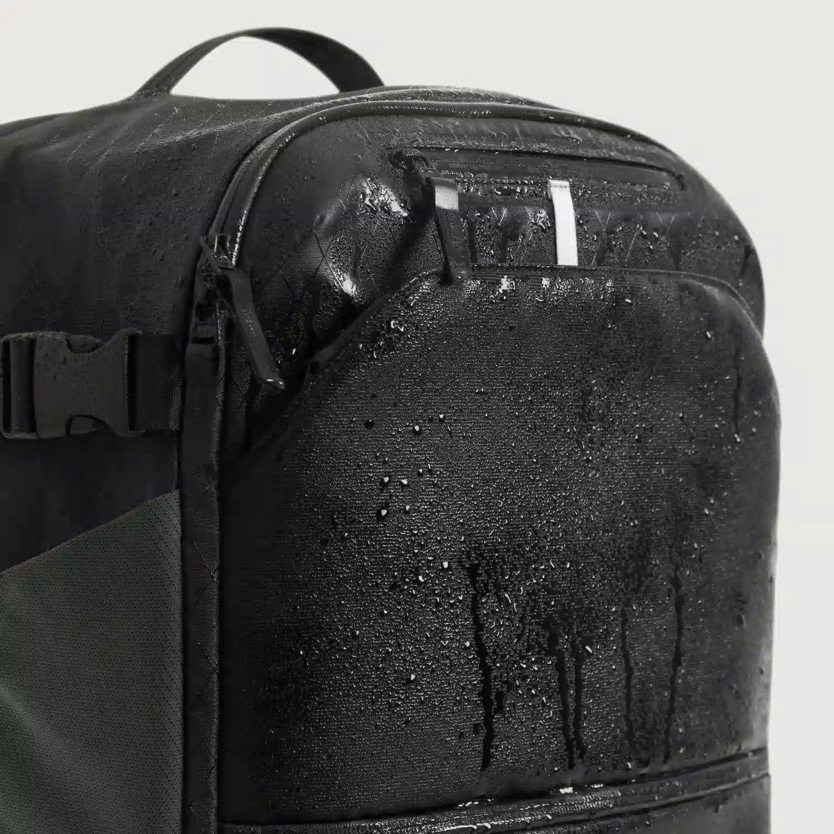 Dense 40L Travel Pack - Image 12
