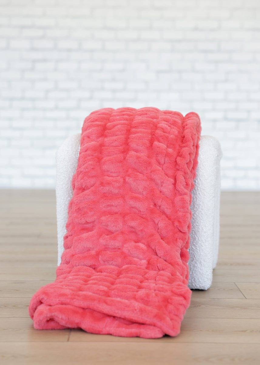 Hugs Georgia Peach Blanket - Image 3