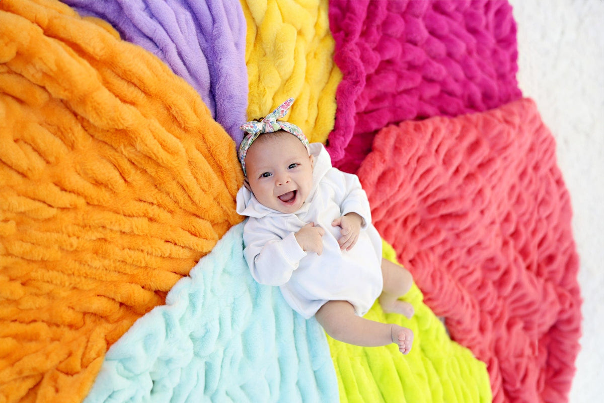 Hugs Georgia Peach Blanket - Image 4