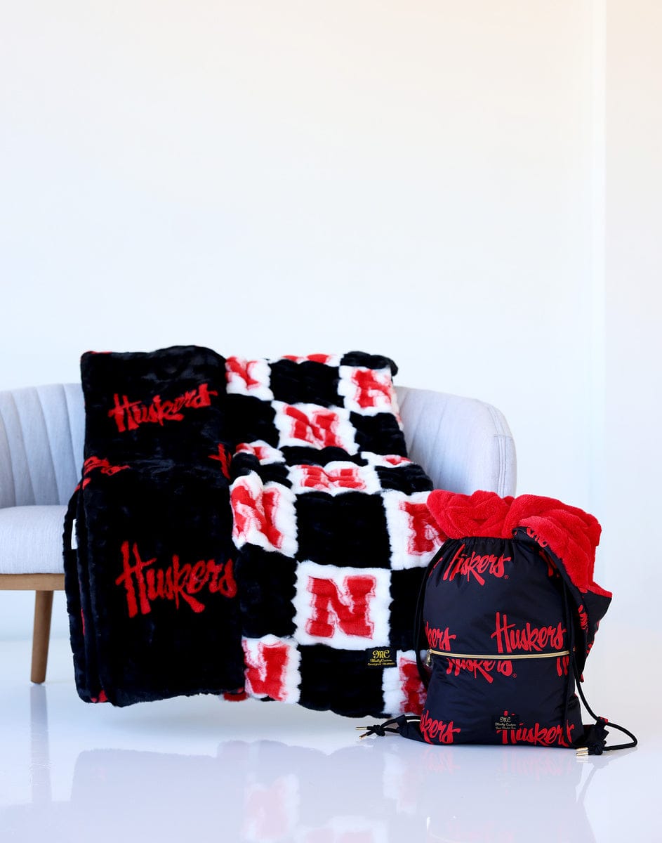 Nebraska Huskers Blanket - Hugs - Image 2
