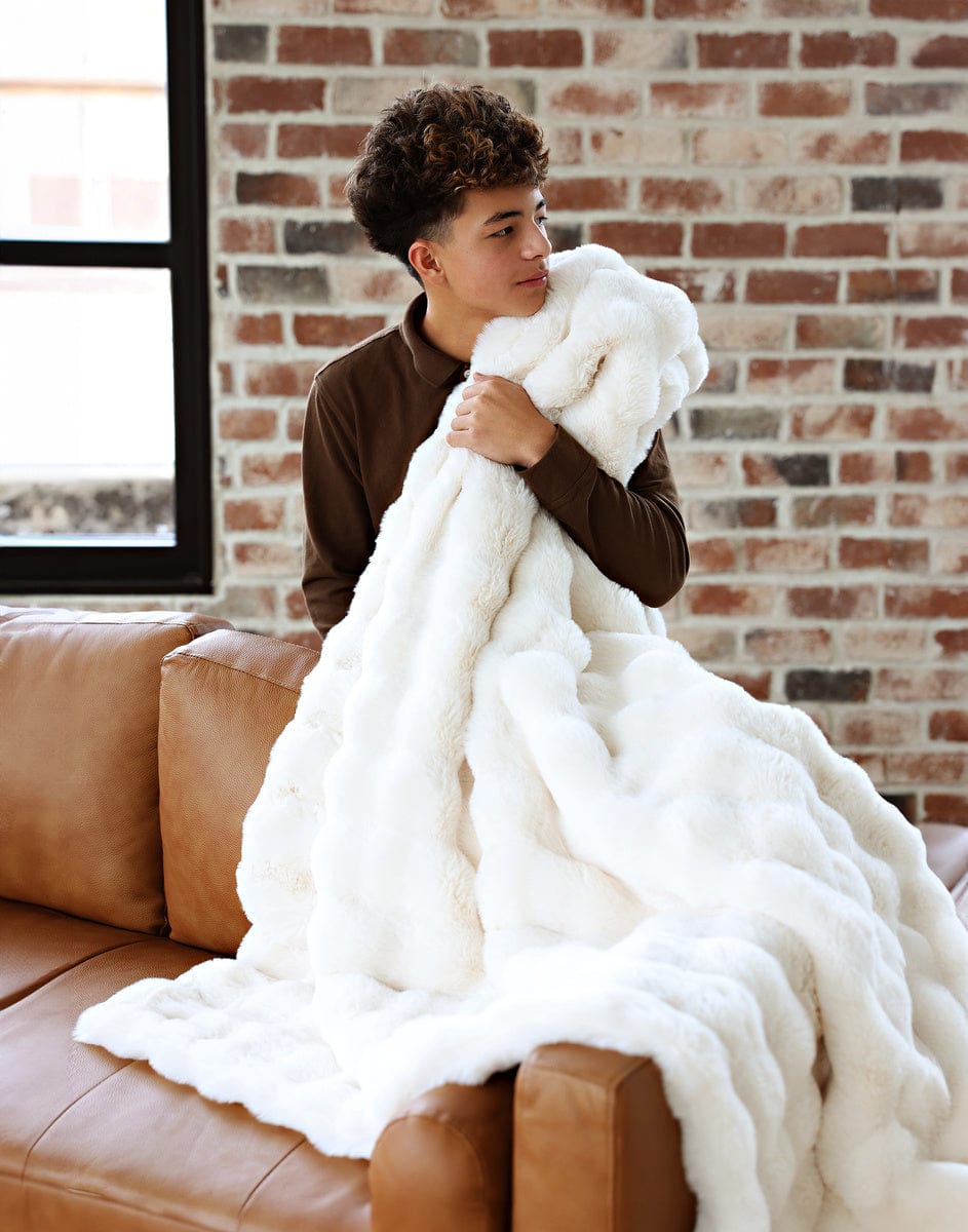 Ultra Cloud White Chocolate Blanket - Image 2