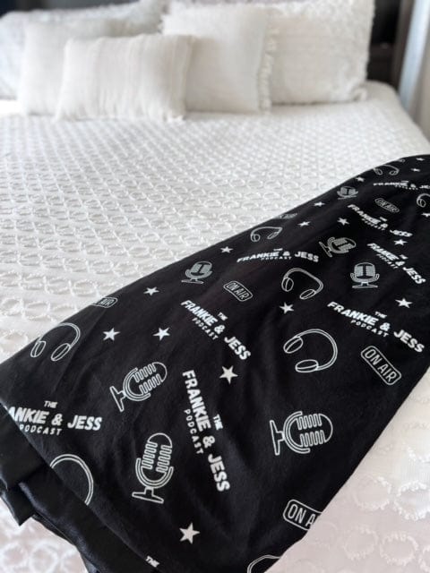 Frankie and Jess Blanket - Image 2