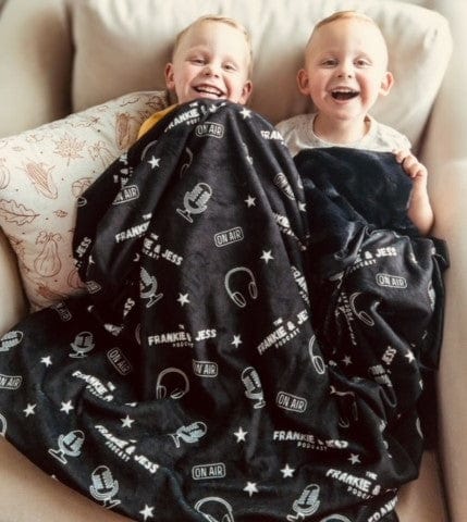 Frankie and Jess Blanket - Image 4
