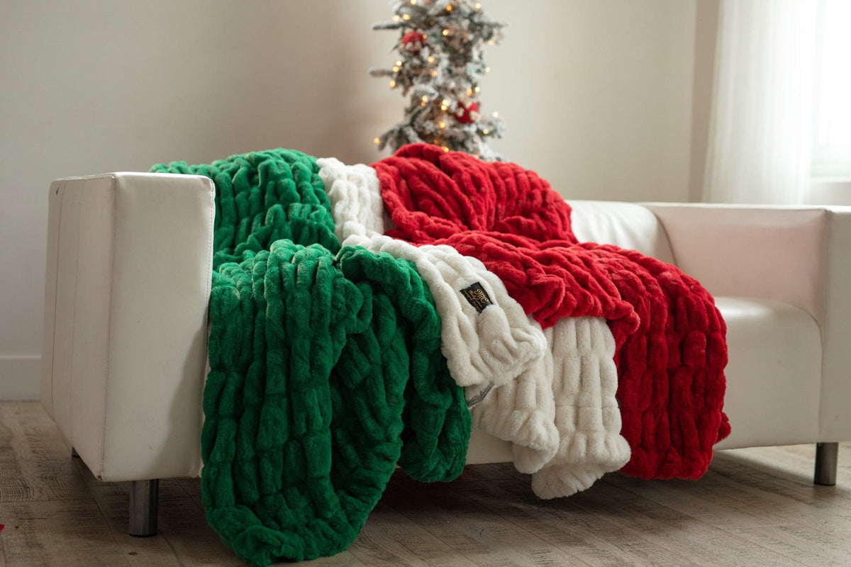 Hugs Green Blanket - Image 2