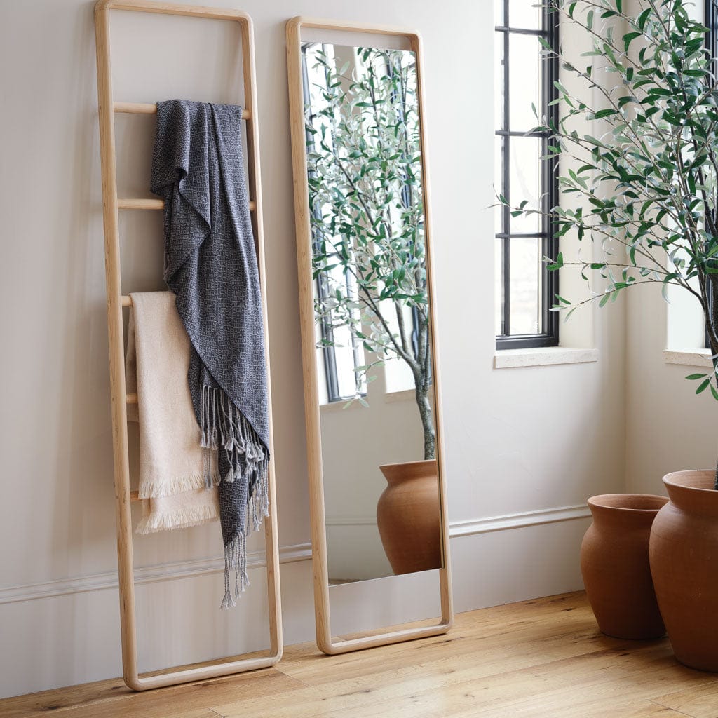 Hinoki Wood Ladder - Image 2