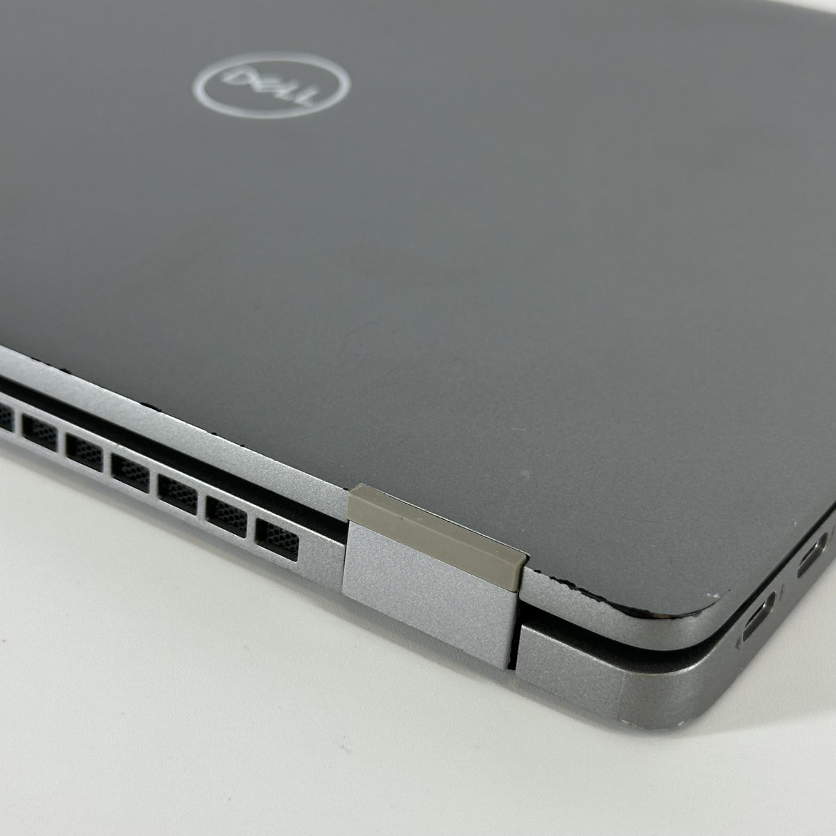 Dell Latitude 5320 13.3 Gray 2.6 GHz Intel Core i5 11th Gen. 8GB RAM 256GB Solid State Drive - Image 17