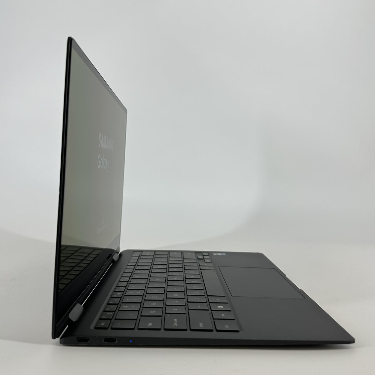Samsung Galaxy Book2 360 13.3 Graphite WiFi 2.5 GHz Intel Core i7 12th Gen. 16GB RAM 512GB Solid State Drive - Image 4