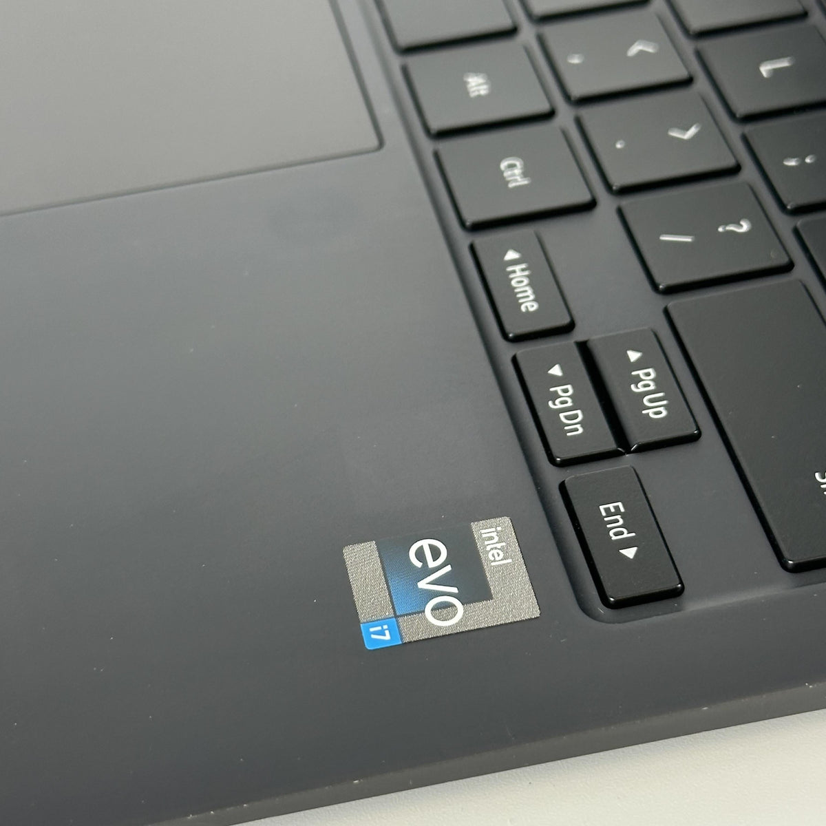 Samsung Galaxy Book2 360 13.3 Graphite WiFi 2.5 GHz Intel Core i7 12th Gen. 16GB RAM 512GB Solid State Drive - Image 9