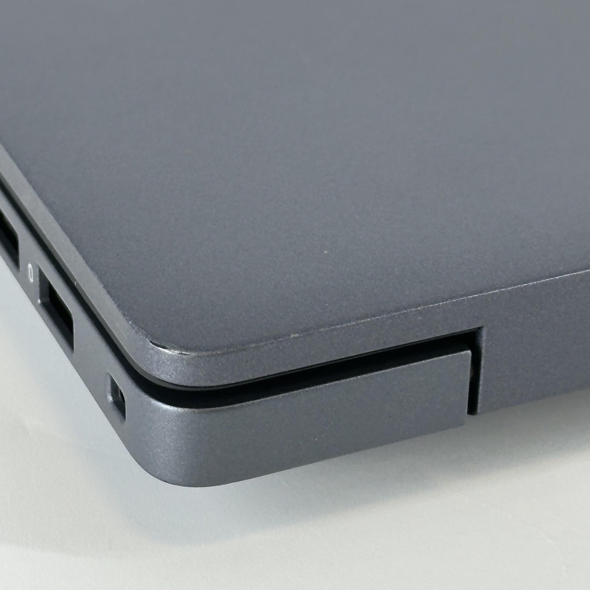 Dell Pro Max 16 Plus MB16250 Magnetite 2.7 GHz Intel Core Ultra 7 Series 2 64GB RAM 1TB Solid State Drive - Image 14