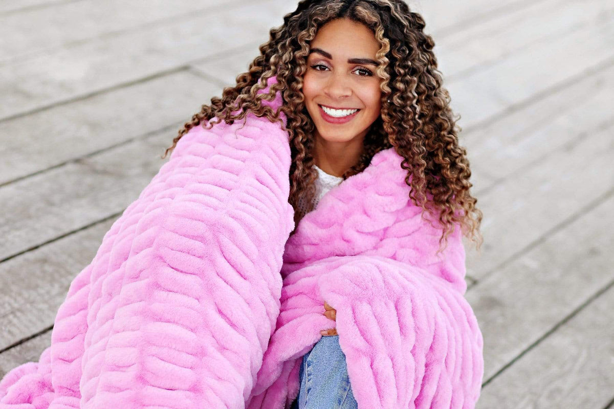 Hugs Taffy Pink Blanket - Image 3