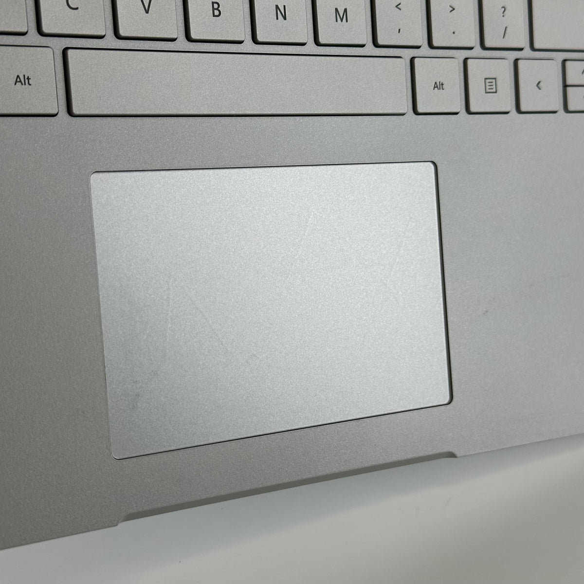 Microsoft Surface Book 3 13.5 Silver 1.3 GHz Intel Core i7 10th Gen. 16GB RAM 256GB Solid State Drive - Image 9