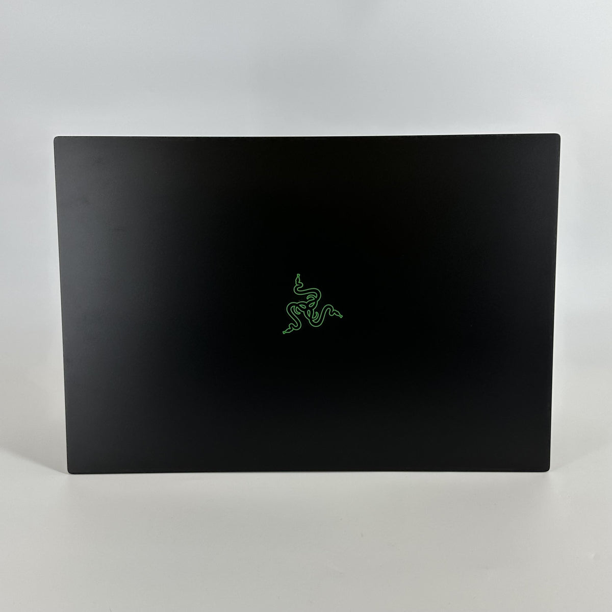 Razer Blade 18 2024 Black 2.2 GHz Intel Core i9 14th Gen. 32GB RAM 2TB Solid State Drive NVIDIA GeForce RTX 4090 16 - Image 7