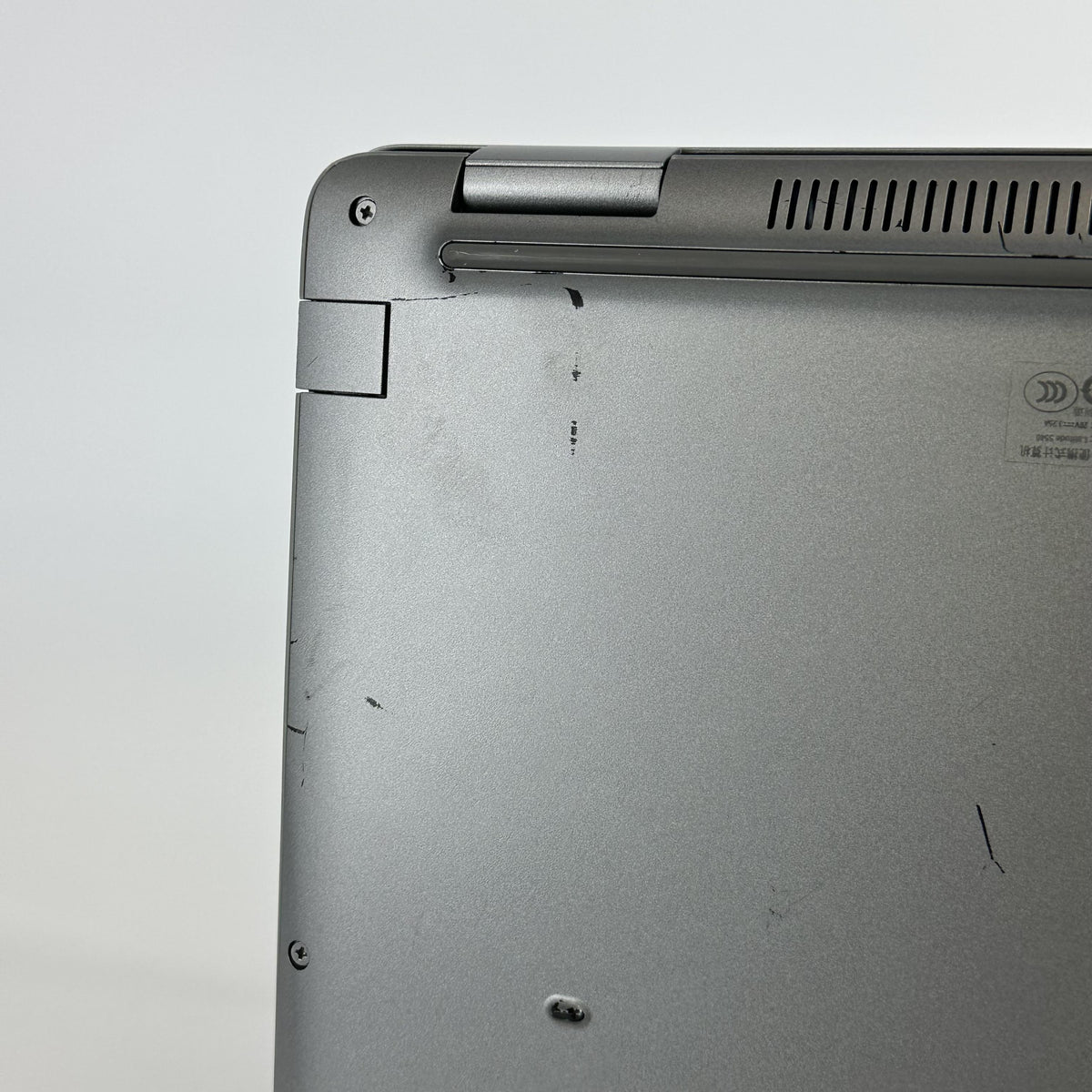 Dell Latitude 5540 15.6 Gray 1.7 GHz Intel Core i7 13th Gen. 32GB RAM 512GB Solid State Drive - Image 12