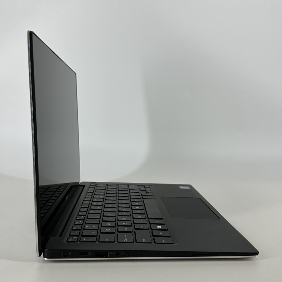 Dell XPS 13 9360 Silver 1.8 GHz Intel Core i7 8th Gen. 16GB RAM 512GB Solid State Drive - Image 5