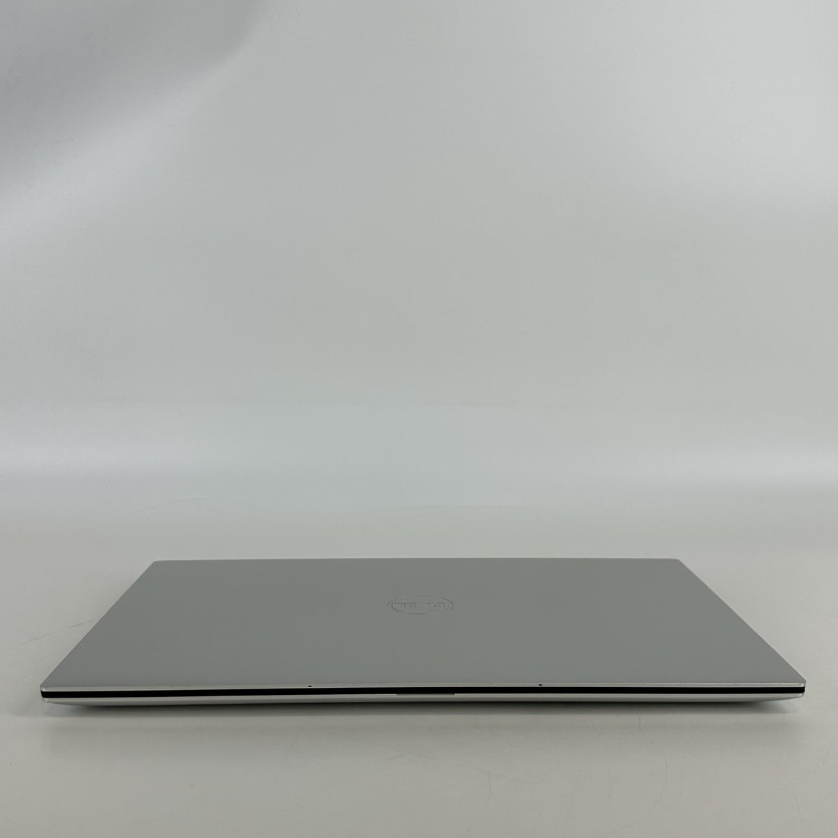 Dell XPS 15 9520 Silver 2.5 GHz Intel Core i9 12th Gen. 32GB RAM 1TB Solid State Drive NVIDIA GeForce RTX 3050 Ti 4 - Image 8