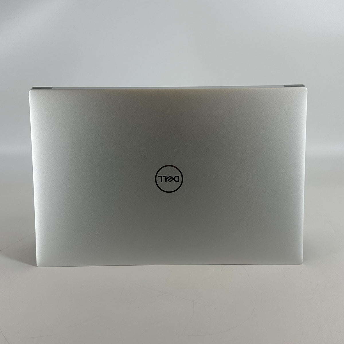Dell XPS 15 9520 Silver 2.5 GHz Intel Core i9 12th Gen. 32GB RAM 1TB Solid State Drive NVIDIA GeForce RTX 3050 Ti 4 - Image 5