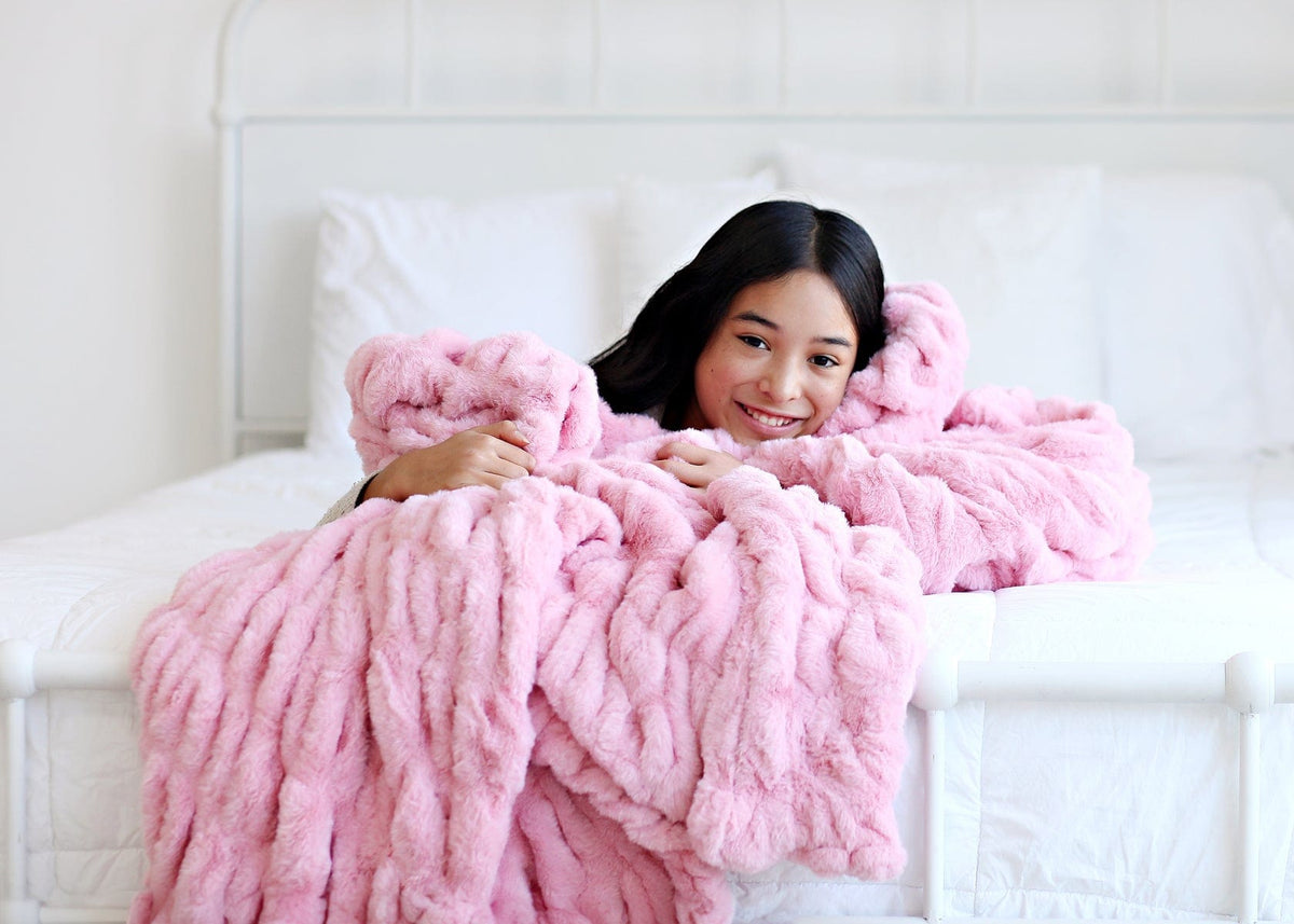Hugs Cookie Pink Blanket - Image 3
