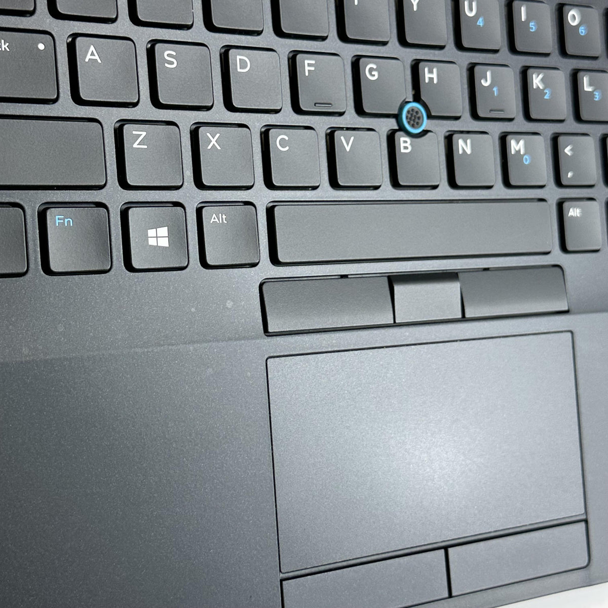 Dell Latitude 7490 14 Black 1.9 GHz Intel Core i7 8th Gen. 16GB RAM 512GB Solid State Drive - Image 5