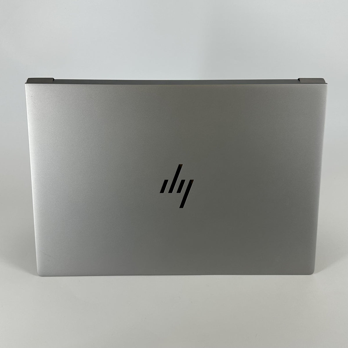 HP ZBook Fury 16 G9 Silver 2.1 GHz Intel Core i7 12th Gen. 32GB RAM 1TB Solid State Drive NVIDIA RTX A2000 8 GB - Image 6