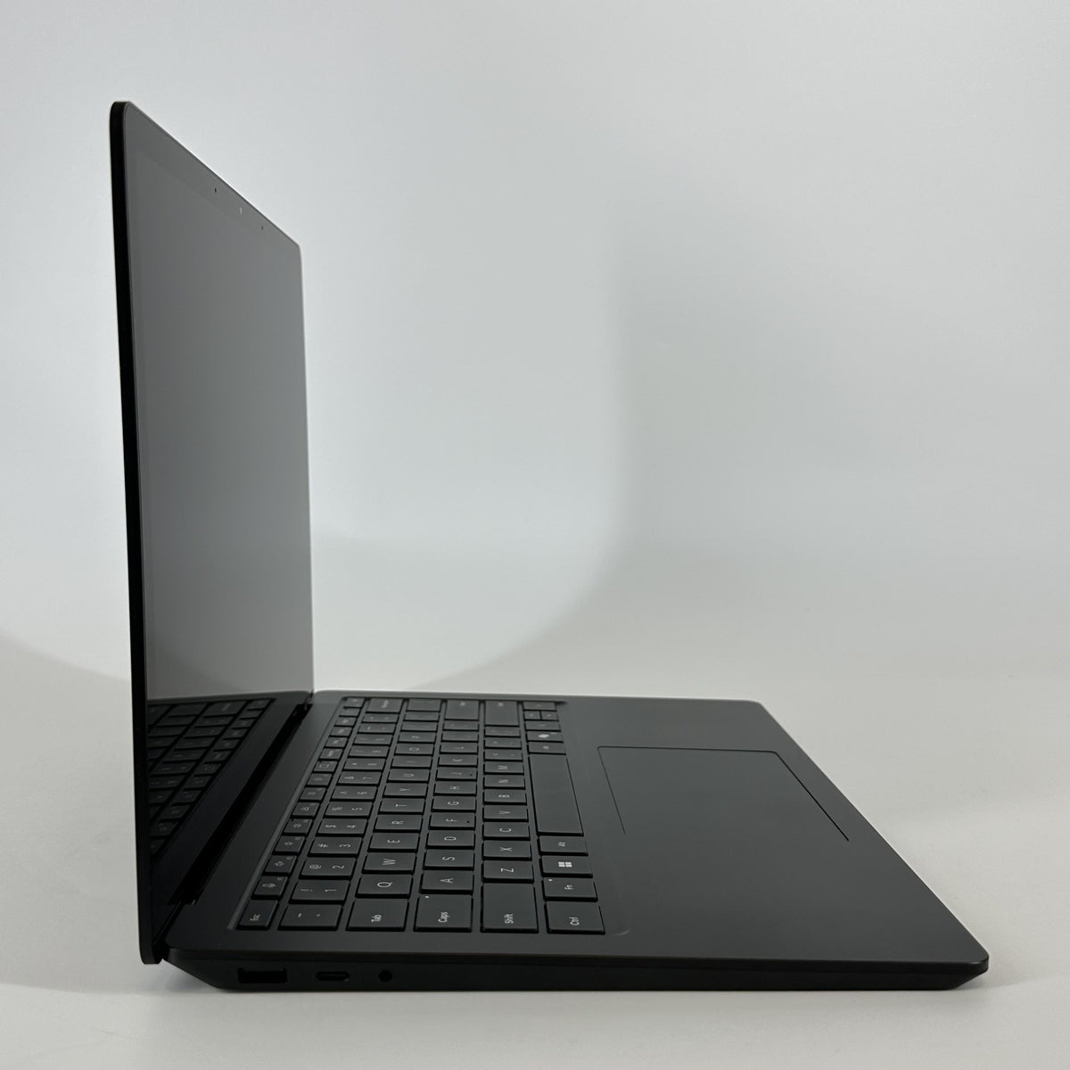 Microsoft Surface Laptop 6 13.5 Black 3.6 GHz Intel Core Ultra 5 16GB RAM 512GB Solid State Drive - Image 3