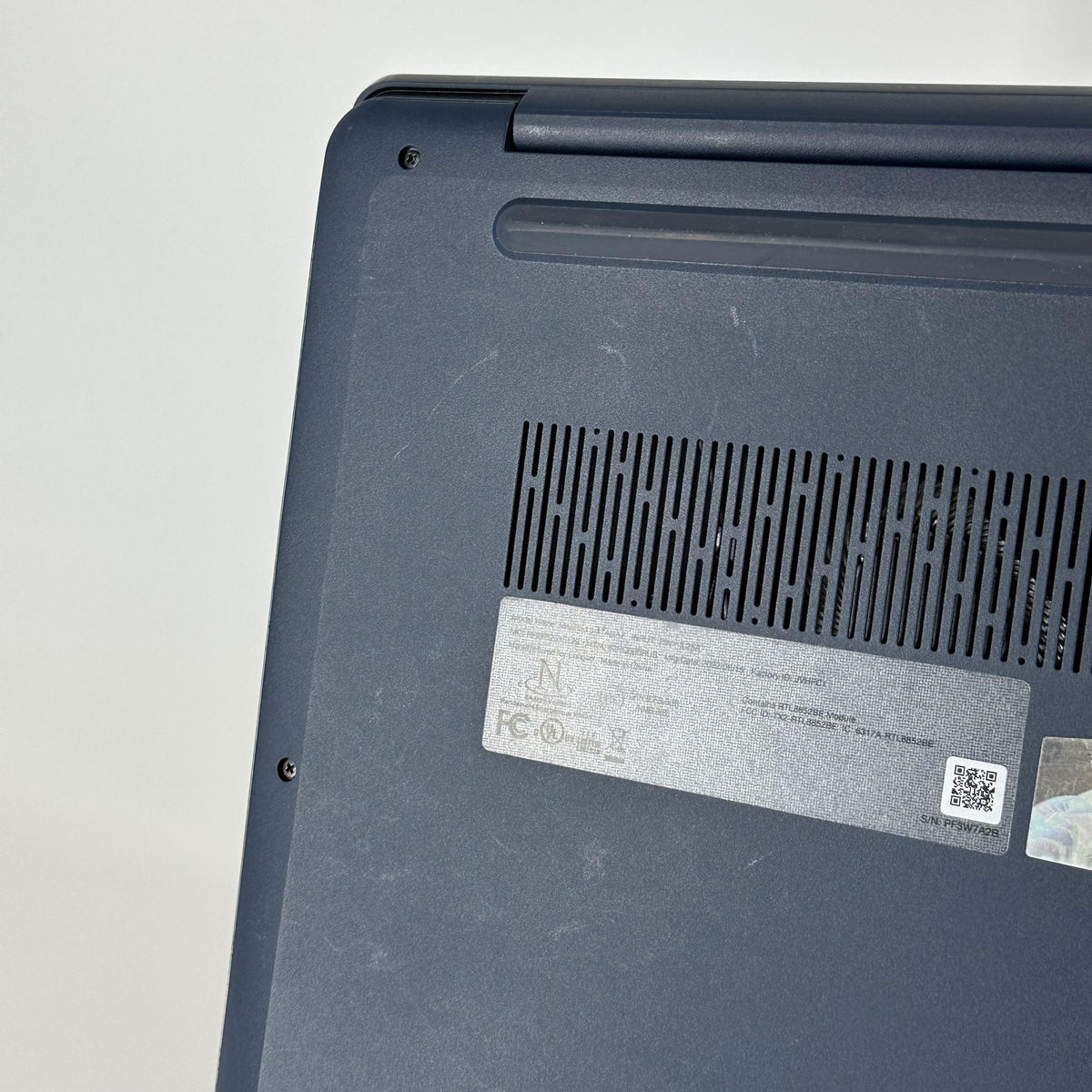 Lenovo IdeaPad 3 17.3 Blue 2.0 GHz AMD Ryzen 7 5825U 8GB RAM 512GB Solid State Drive - Image 15