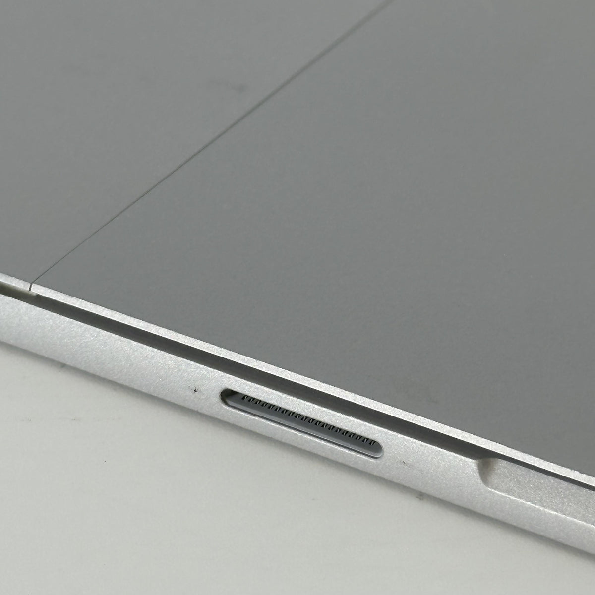 Microsoft Surface Pro 6 12.3 Silver WiFi 1.9 GHz Intel Core i7 8th Gen. 16GB RAM 512GB Solid State Drive - Image 5