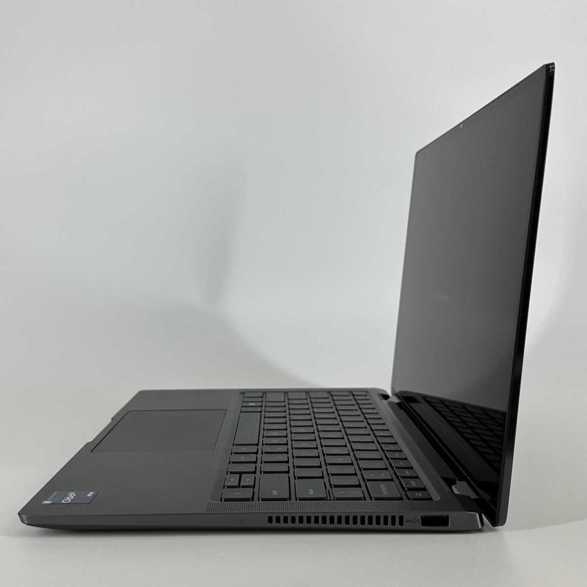 Dell Latitude 9430 14 Gray 1.8 GHz Intel Core i7 12th Gen. 32GB RAM 1TB Solid State Drive - Image 4