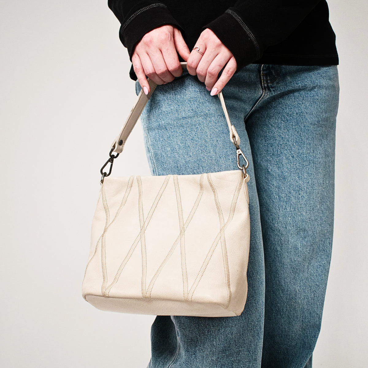 Ivy Diamond Leather Crossbody Bag - Image 25
