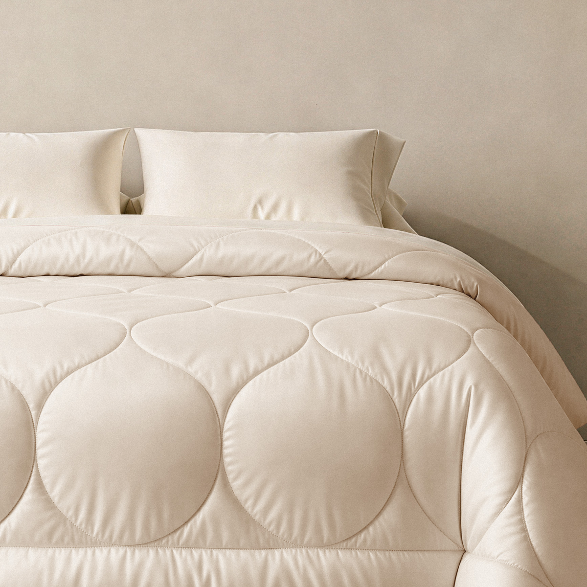 Beyond Bamboo Cloud Comforter - Image 3