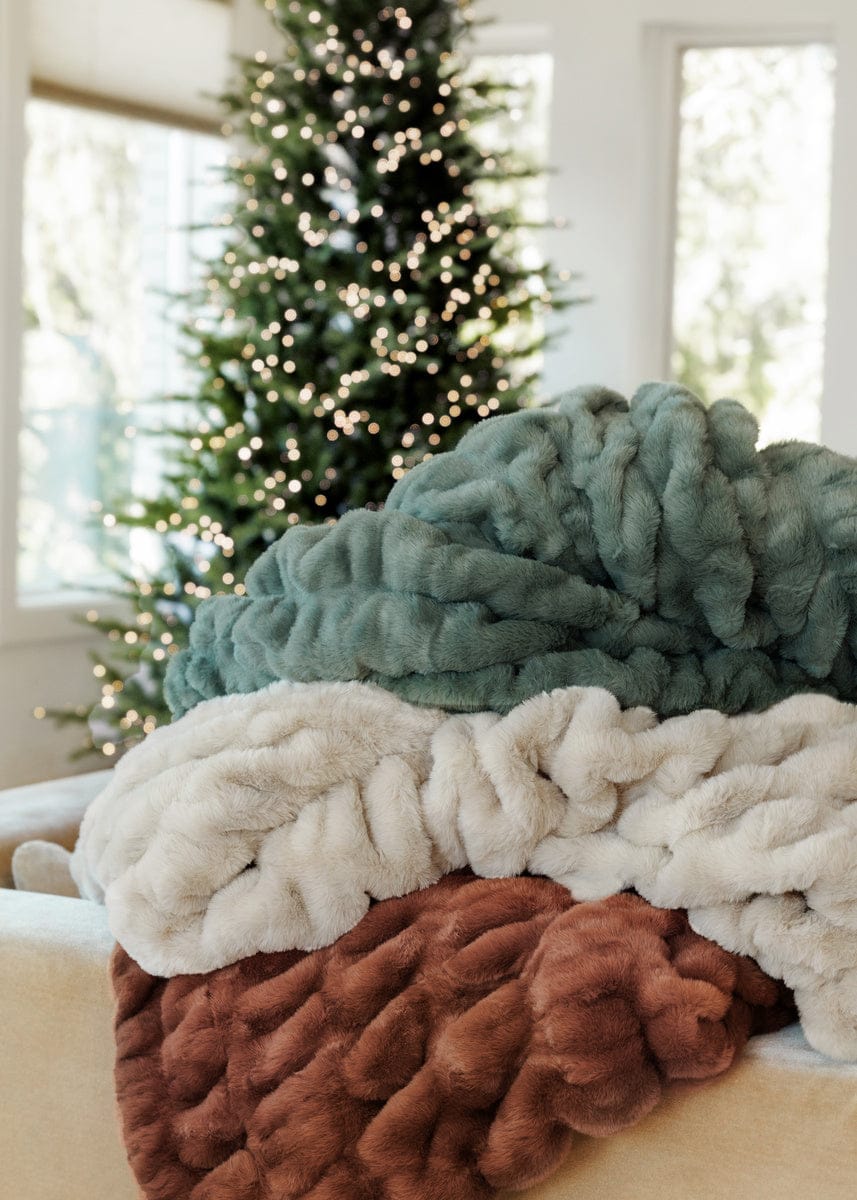 Hugs Spruce Blanket - Image 5