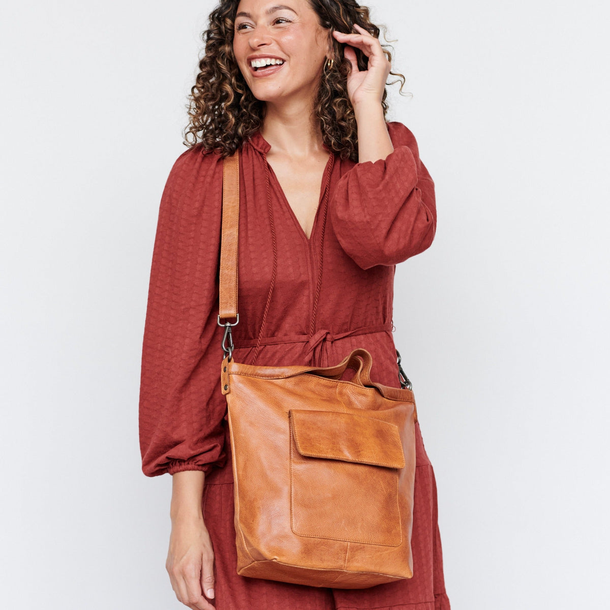 Bianca Leather Crossbody Bag - Image 9