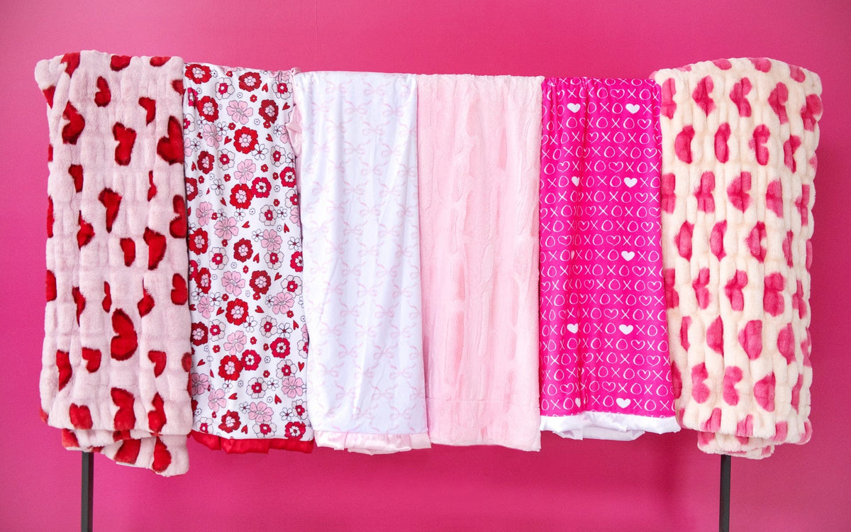 Hugs Heart Pink Blanket - Image 6